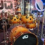 DW Collector's Exotic: natural fade over birdseye+ golden HW, Muziek en Instrumenten, Drumstellen en Slagwerk, Ophalen of Verzenden