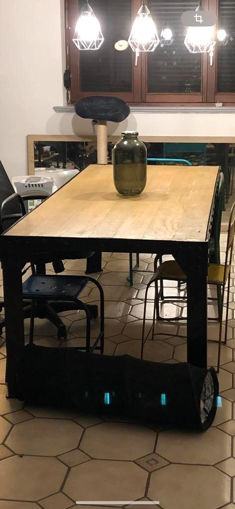 Superbe table industrielle, Maison & Meubles, Tables | Tables à manger, Utilisé, 50 à 100 cm, 150 à 200 cm, Cinq personnes ou plus