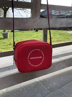 Schoudertas Calvin Klein, Handtassen en Accessoires, Tassen | Damestassen, Ophalen of Verzenden, Nieuw, Rood, Schoudertasje