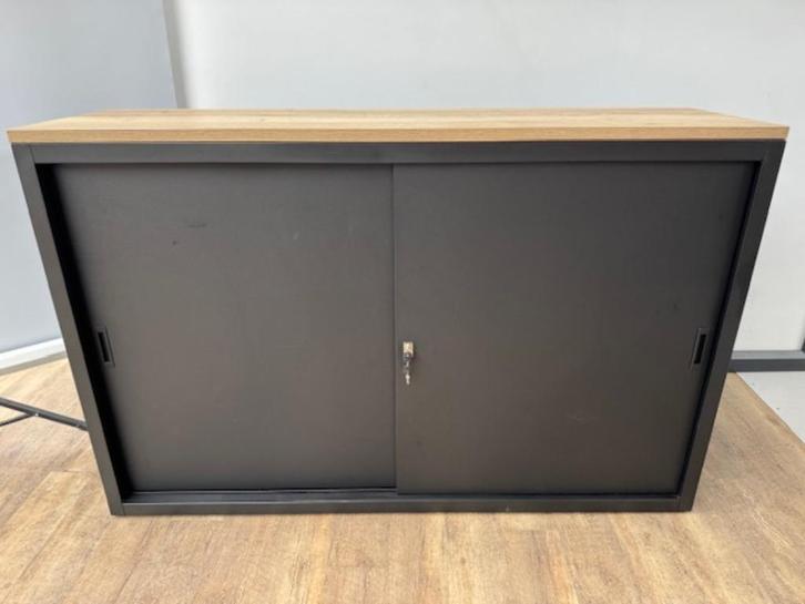 Schuifdeurkast zwart B-keus, Huis en Inrichting, Woonaccessoires | Wandplanken en Boekenplanken, Ophalen of Verzenden