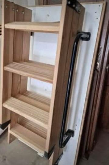 Échelle en bois Altrex  pour granier complet jamais utilisé. beschikbaar voor biedingen
