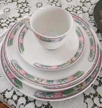 Service à dîner et café pour 12 personnes, parfait état, Enlèvement ou Envoi