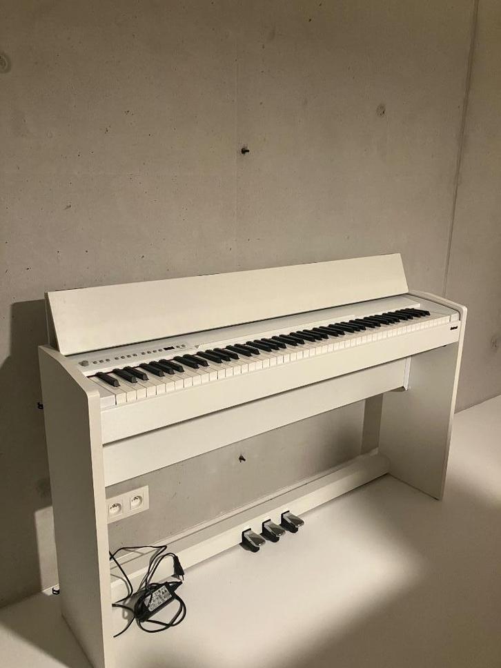Roland piano F110, Muziek en Instrumenten, Piano's, Zo goed als nieuw, Piano, Wit, Digitaal, Ophalen
