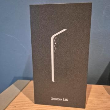 NIEUW : Samsung Galaxy S25 - 256GB - Navy (blauw), Télécoms, Enlèvement, Bleu