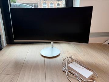 Samsung monitor 34 inch (perfecte staat) beschikbaar voor biedingen