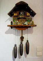 Grote koekoeksklok Schneider met muziek en animatie., Ophalen