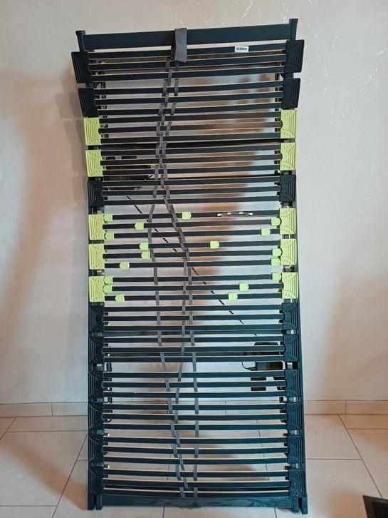 Sommier électrique 2 moteurs avec télécommande, Maison & Meubles, Chambre à coucher | Matelas & Sommiers, Comme neuf, Sommier