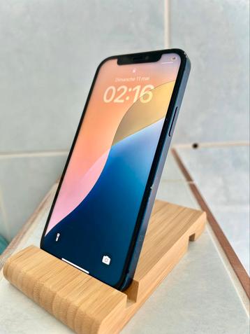 Iphone 12 bleu ( bon état )  beschikbaar voor biedingen