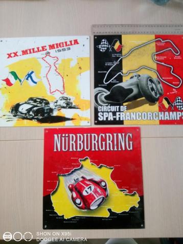 3 anciennes pub de circuit (métal mais pas émail) beschikbaar voor biedingen