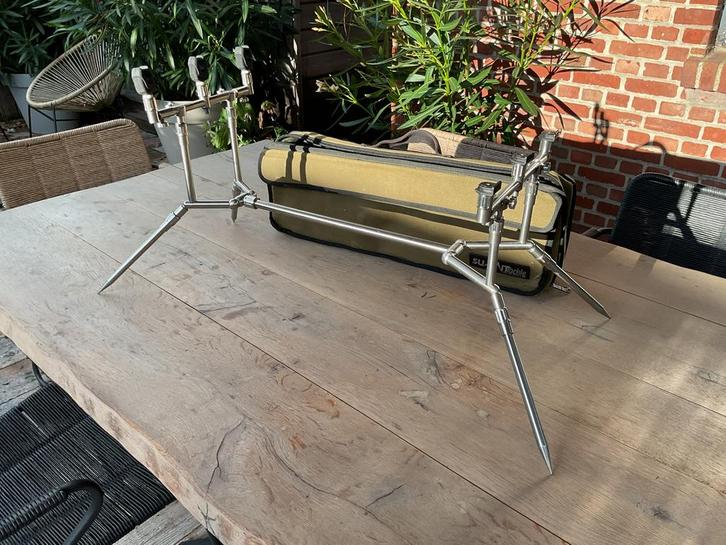 Rodpod summit tackle inox, Watersport en Boten, Hengelsport | Karpervissen, Gebruikt, Complete set, Ophalen
