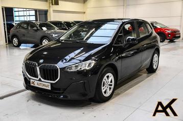BMW 2 Serie 218 Active Tourer 218iA - NAVI / CAMERA / SMARTL, Auto's, BMW, Euro 6, 136 pk, Zwart, Bedrijf
