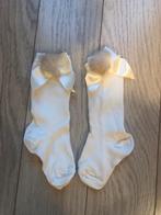 Ecru kousjes met pompon en strik, Kinderen en Baby's, Kinderkleding | Schoenen en Sokken, Verzenden, Gebruikt, Elisa, Meisje