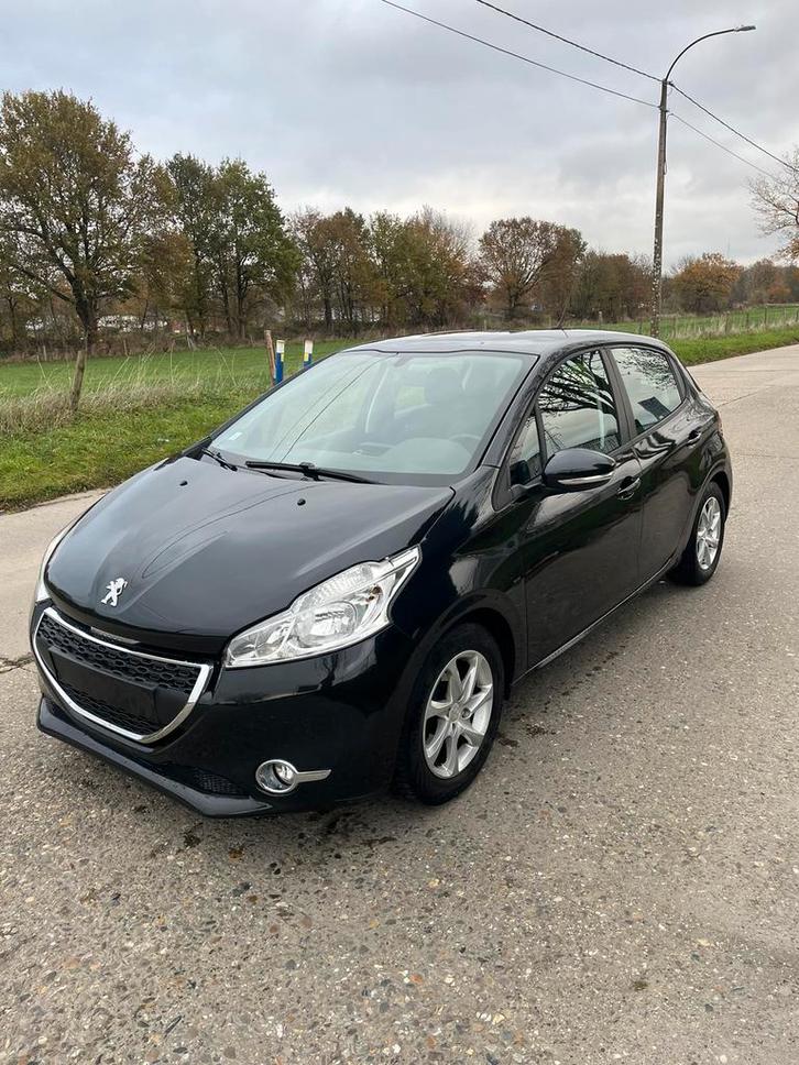 PEUGEOT 208 1.2 BENZINE BLANCO KEURING 1 JAAR GARANTIE, Auto's, Peugeot, Bedrijf, ABS, Airbags, Airconditioning, Bluetooth, Boordcomputer