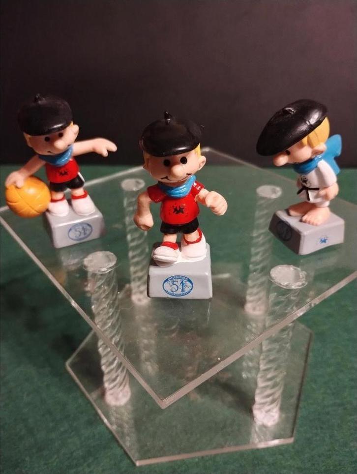 3 x steven sterk sport figuurtjes Mucoviscidose .peyo .1991, Verzamelen, Stripfiguren, Zo goed als nieuw, Beeldje of Figuurtje