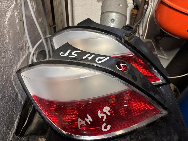 FEU ARRIERE OPEL ASTRA H  5 PORTES, Autos : Pièces & Accessoires, Éclairage, Opel, Utilisé, Enlèvement