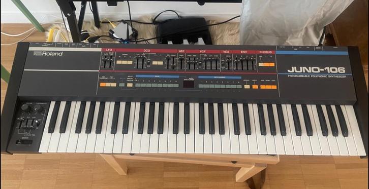 Roland juno 106( premier arrivé, premier servi), Muziek en Instrumenten, Drumcomputers, Zo goed als nieuw, Roland, Ophalen