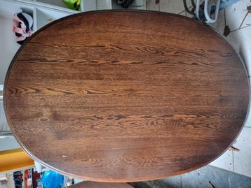 Grote salontafel beschikbaar voor biedingen