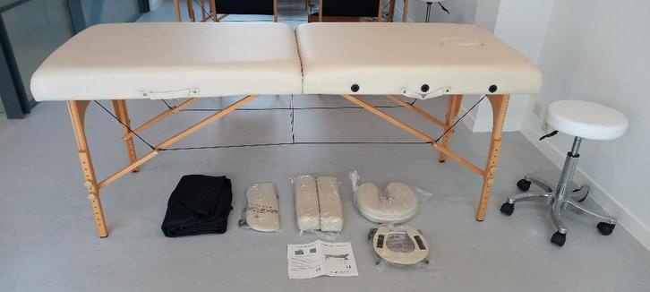 Massagetafel/Reiki behandeltafel en verstelbare kruk, Zakelijke goederen, Overige Zakelijke goederen, Ophalen