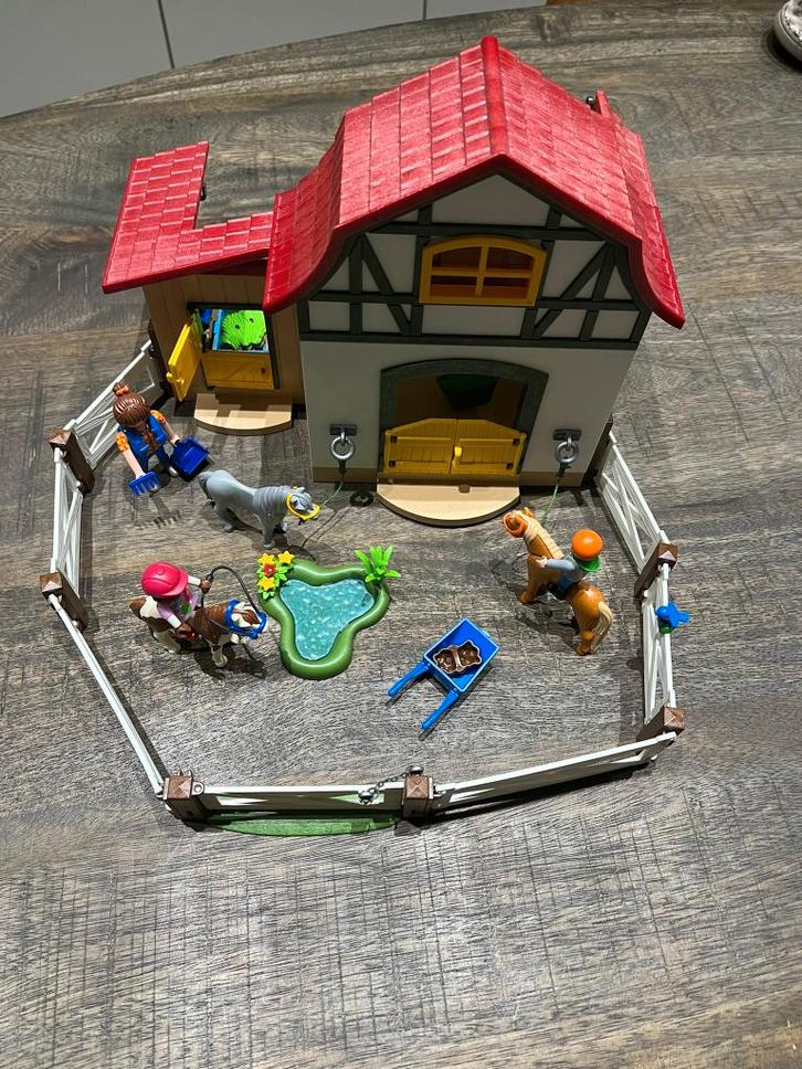 Playmobil 6927 & 5824, 1 helm ontbreekt, Kinderen en Baby's, Speelgoed | Playmobil, Zo goed als nieuw, Complete set, Ophalen of Verzenden