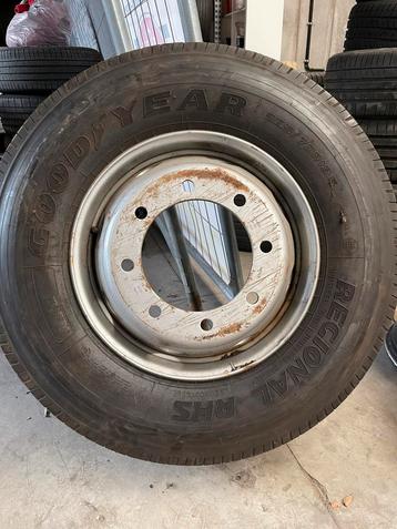 Vrachtwagenwiel 285/70r18,5 beschikbaar voor biedingen