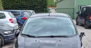 Pare brise Ford Fiesta 6  2012 LP/14883 beschikbaar voor biedingen