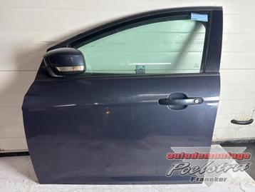 Portier 4Deurs links-voor van een Ford Focus beschikbaar voor biedingen