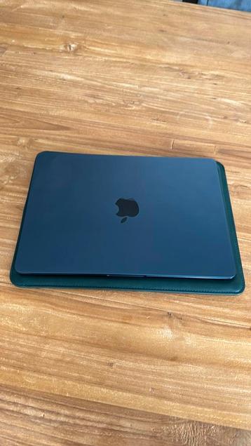 Macbook Air M2 - 13 inch - 2023 - Midnight Blue beschikbaar voor biedingen