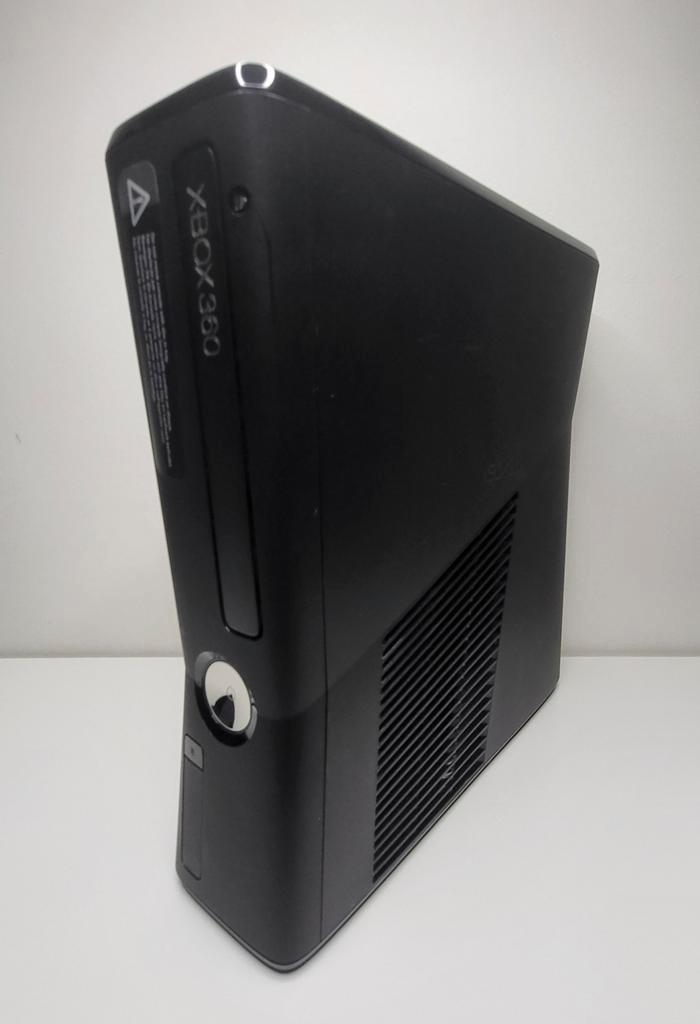 Xbox360 met 250GB HDD, Games en Spelcomputers, Spelcomputers | Xbox 360, Zo goed als nieuw, Ophalen of Verzenden