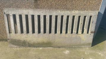 Gratis: betonnen hokscheidingen beschikbaar voor biedingen