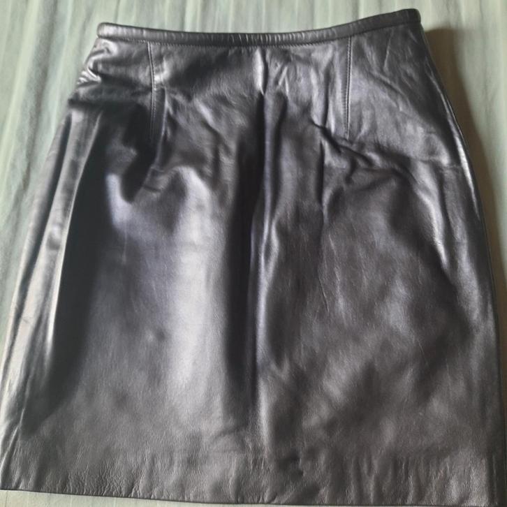 MARCCAIN*MINI-JUPE EN CUIR VIOLET*NEUVE*PETITE*, Vêtements | Femmes, Jupes, Neuf, Taille 36 (S), Violet, Au-dessus du genou, Enlèvement