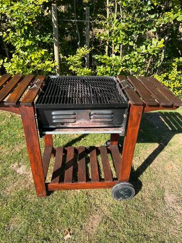Barbecue beschikbaar voor biedingen