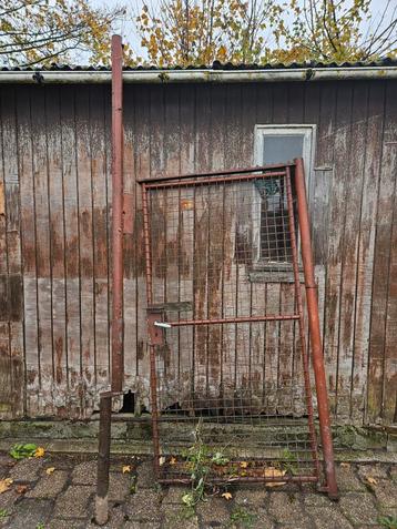 Stevig metalen tuinhekken beschikbaar voor biedingen