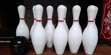 11-Delig klassiek groot bowling set disponible aux enchères