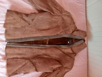 Veste en peau lainée (mouton retourné) – taille S – neuve (s beschikbaar voor biedingen