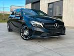 MERCEDES A180 AUTOMAAT/ LED/ PANO/ CAM/ NAVI/ SPORT INTERIEU, Auto's, 4 cilinders, Leder en Stof, Zwart, 1595 cc