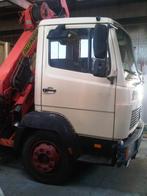 Mercedes 1120L  vrachtwagen met kraan     palfinger PK 8000, Auto's, Vrachtwagens, 155 kW, Beige, Mercedes-Benz, Bruin