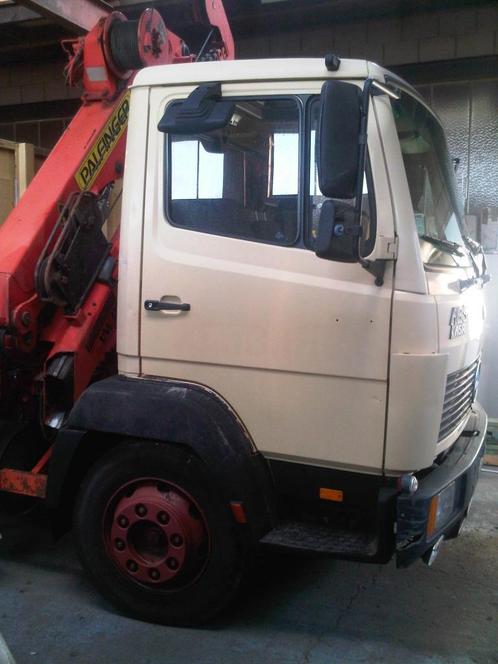 Mercedes 1120L  vrachtwagen met kraan     palfinger PK 8000, Auto's, Vrachtwagens, Particulier, ABS, Mistlampen, Traction-control