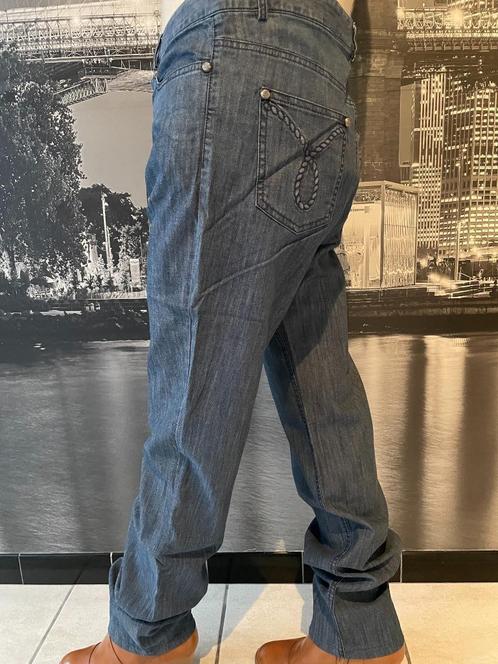 jeans broek Gerard Darel - Size 44, Kleding | Dames, Broeken en Pantalons, Zo goed als nieuw, Maat 42/44 (L), Blauw, Lang, Verzenden