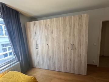 Kleerkast slaapkamer beschikbaar voor biedingen