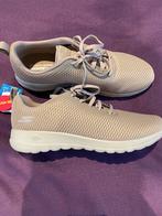 SKECHERS goga max, Vêtements | Femmes, Chaussures, Neuf, Skechers, Beige, Sneakers et Baskets