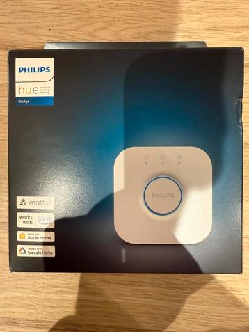 Philips hue bridge nieuw in doos beschikbaar voor biedingen
