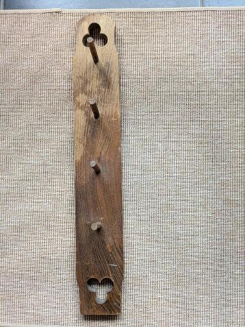 Kopjeshanger uit hout beschikbaar voor biedingen