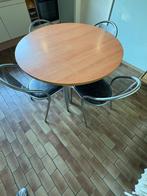 Ronde keukentafel met bijhorende stoelen, Ophalen, Metaal, Gebruikt, 100 tot 150 cm