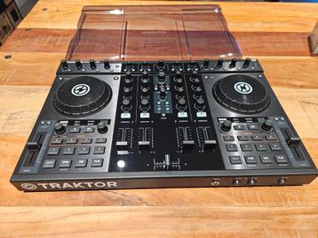TRAKTOR KONTROL S4 beschikbaar voor biedingen