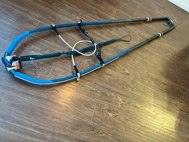 North Sails Platinum Aero 2.0 Full Carbon RACE giek 190-250, Sports nautiques & Bateaux, Planche à voile, Comme neuf, Wishbone