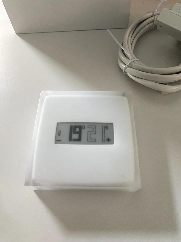 Netatmo Slimme Thermostaat NTH-PRO, Doe-het-zelf en Bouw, Thermostaten, Zo goed als nieuw, Slimme thermostaat, Ophalen