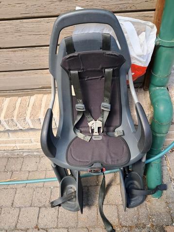 Fietsstoeltje,  gebruikte staat. Max 22kg. beschikbaar voor biedingen