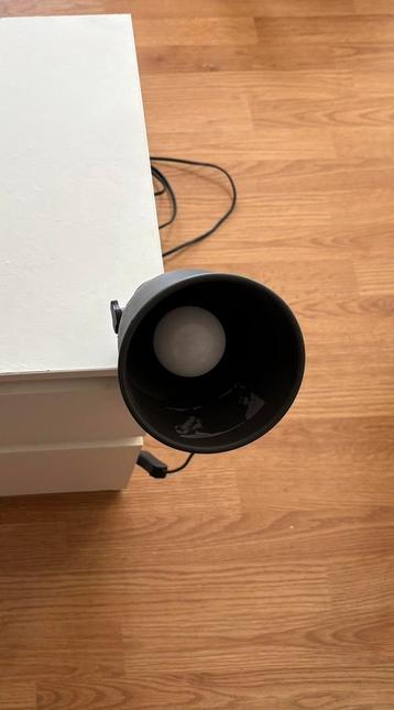 Prachtige vintage stalen bedlamp beschikbaar voor biedingen