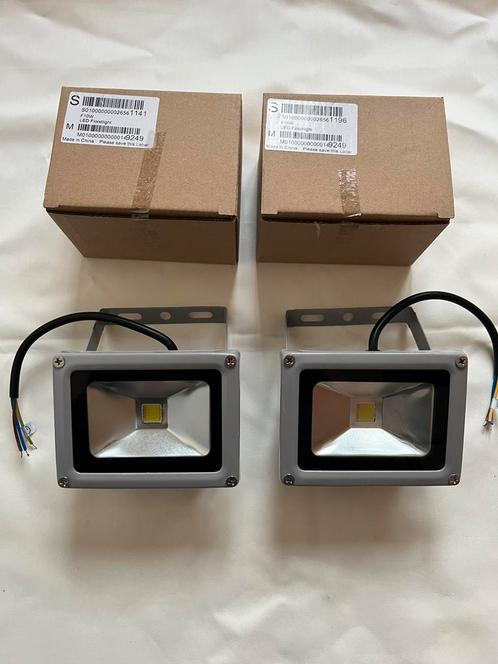 2 stuks 10w led stralers nieuw!, Tuin en Terras, Overige Tuin en Terras, Nieuw, Ophalen of Verzenden