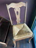 Oude stoelen, Ophalen